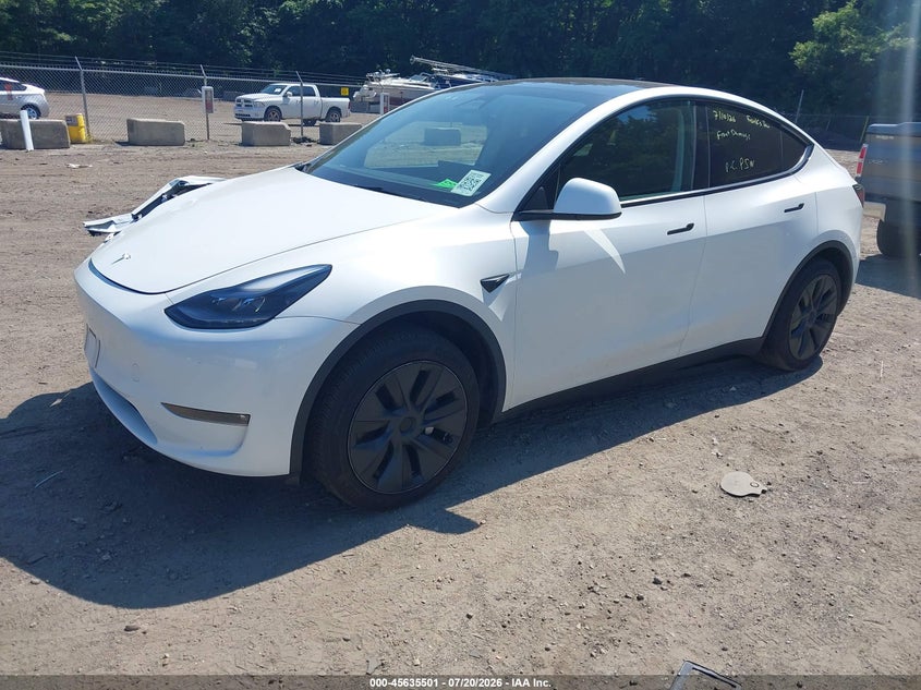 2024 Tesla Model Y Long Range Dual Motor All-Wheel Drive VIN: 7SAYGAEE1RF204462 Lot: 45635501