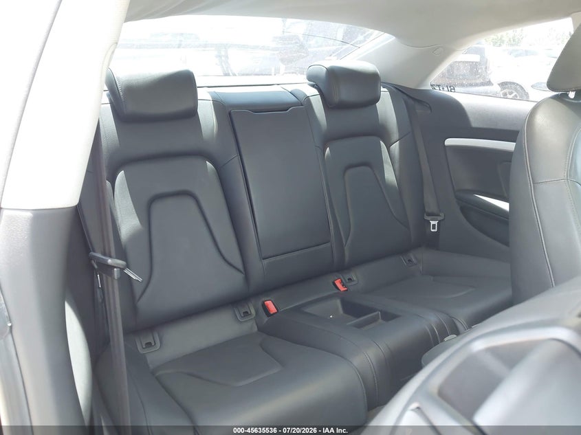 2011 AUDI A5 auction photo 8
