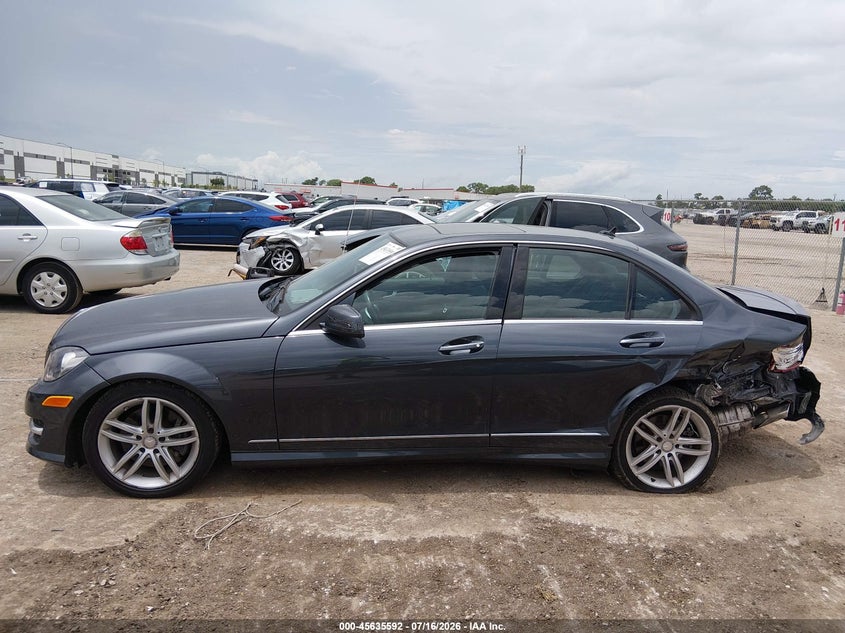 2014 Mercedes-Benz C 300 Sport 4Matic VIN: WDDGF8AB2EA952792 Lot: 45635592