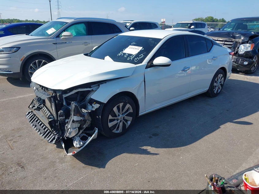 2022 NISSAN ALTIMA auction photo 2