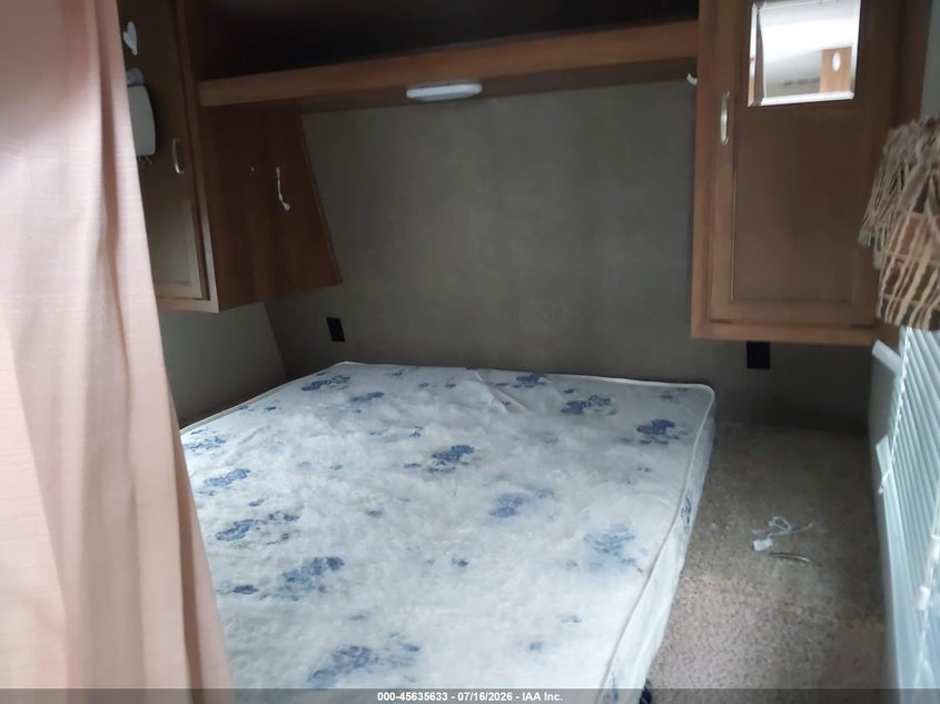 2016 KEYSTONE RV SUMMERLAND 2600TB TRAVEL TRAILER auction photo 5