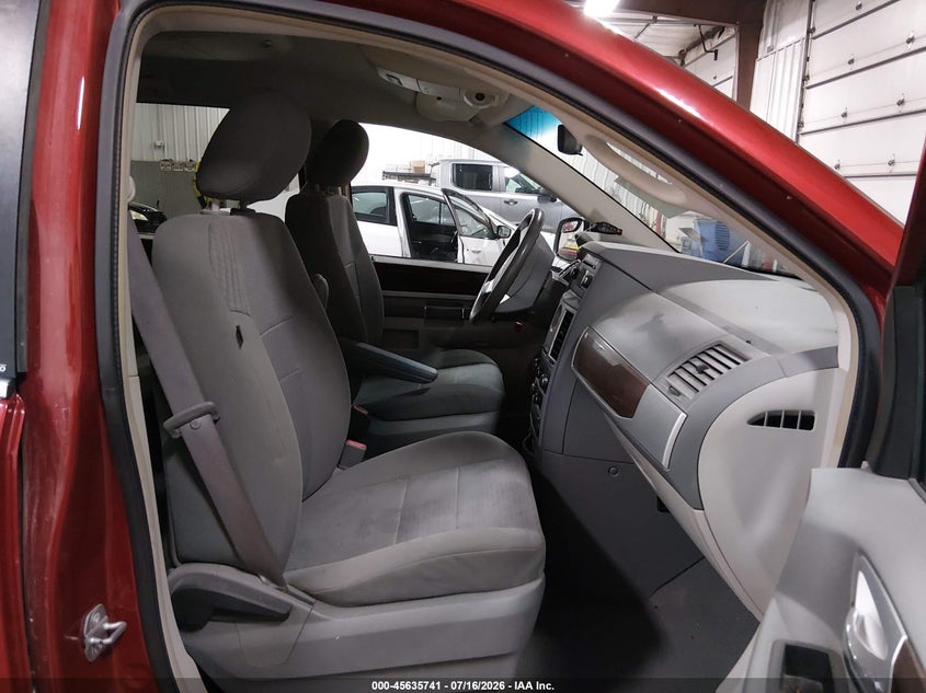2009 Chrysler Town & Country Touring VIN: 2A8HR54189R637965 Lot: 45635741