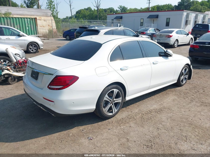 2018 Mercedes-Benz E 300 VIN: WDDZF4JB8JA301808 Lot: 45635761