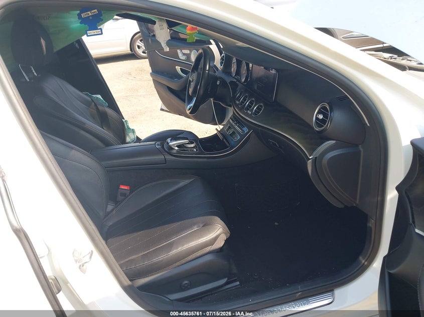 2018 Mercedes-Benz E 300 VIN: WDDZF4JB8JA301808 Lot: 45635761