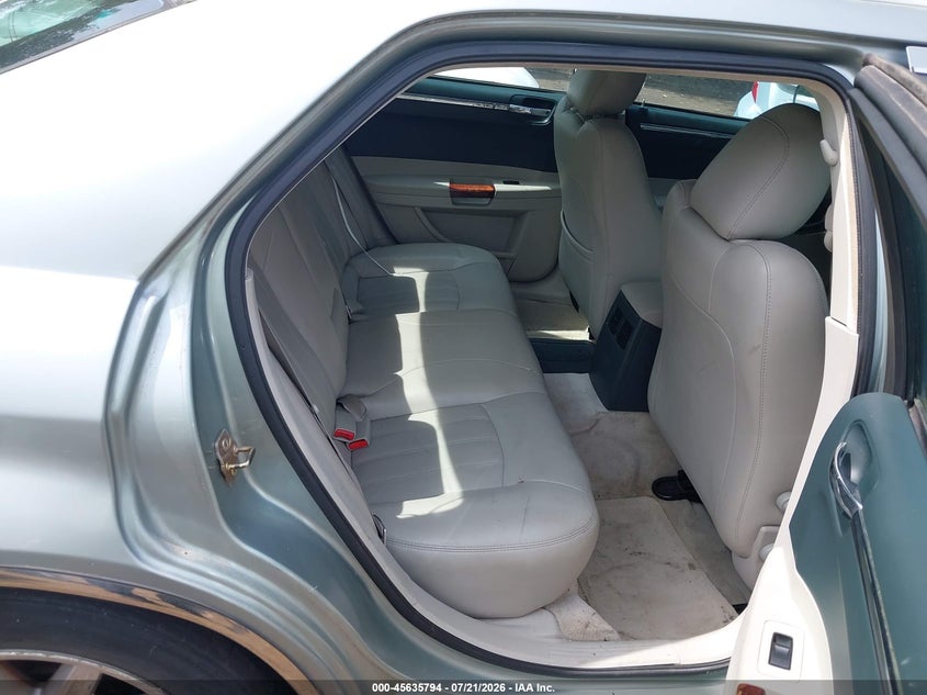 2005 Chrysler 300C VIN: 2C3JA63H35H663804 Lot: 45635794