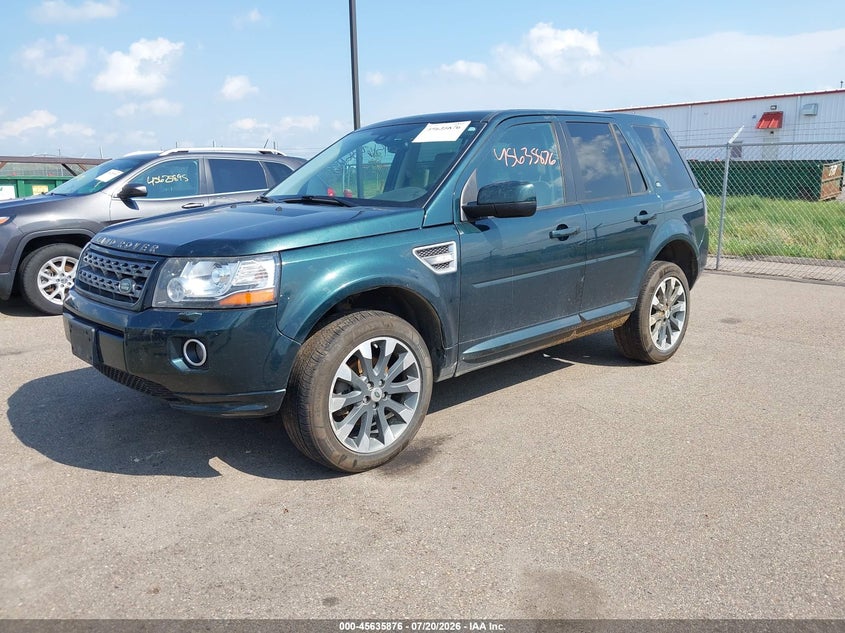 2014 LAND ROVER LR2 auction photo 2