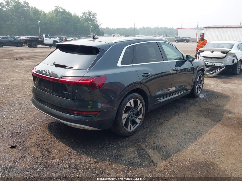 Vin: wa1laage7mb010742, lot: 46134386, audi e-tron premium plus quattro 20214