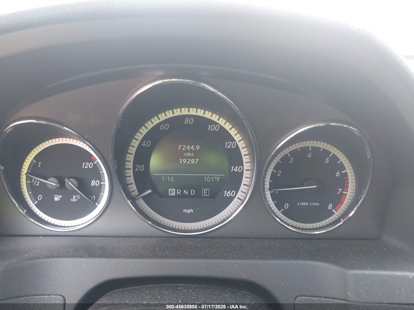 2011 Mercedes-Benz C 300 Luxury 4Matic/Sport 4Matic VIN: WDDGF8BB8BR143017 Lot: 45635950