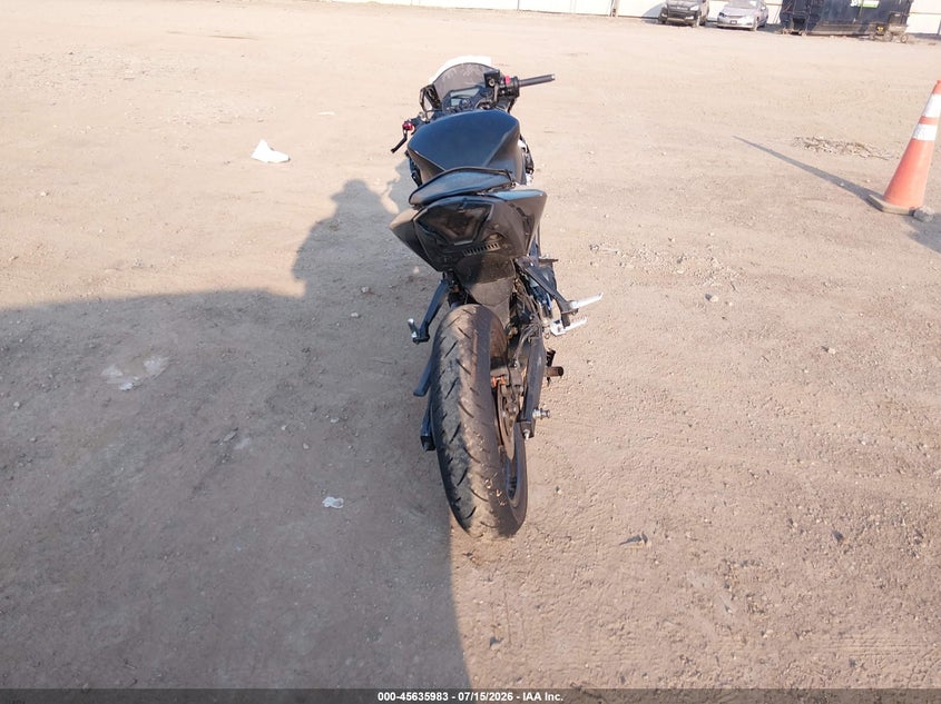 2023 Yamaha Yzfr3 A VIN: MH3RH18Y4PK009557 Lot: 45635983