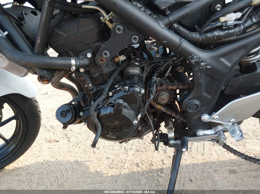 2023 Yamaha Yzfr3 A VIN: MH3RH18Y4PK009557 Lot: 45635983