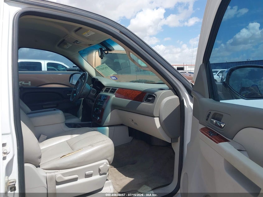 2013 CHEVROLET TAHOE auction photo 5