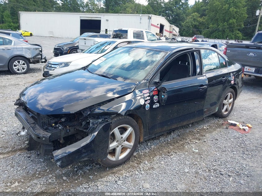 2016 Volkswagen Jetta, Front End, IAAI, VIN 3VW267AJ2GM335286 — photo 2