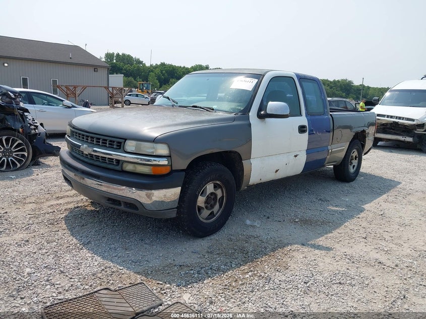 2000 CHEVROLET SILVERADO 1500 auction photo 2