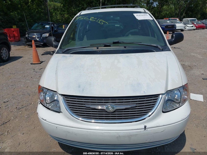 2003 Chrysler Town & Country VIN: 2C4GP24303R243277 Lot: 45636155