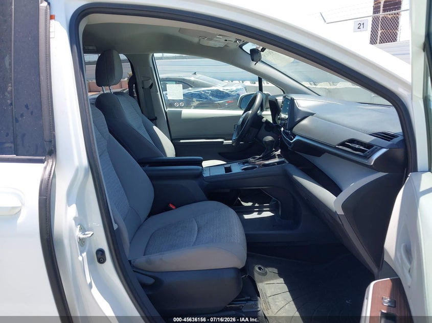 TOYOTA SIENNA - zdjęcie 5