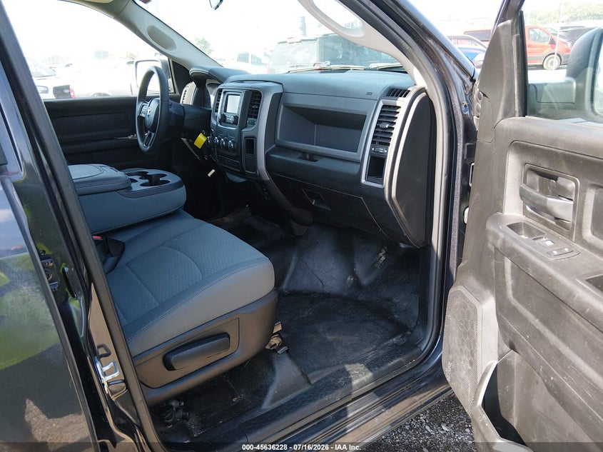 2019 RAM 1500 CLASSIC auction photo 5