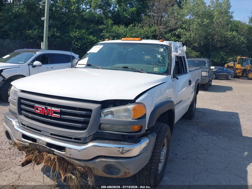 2006 GMC Sierra, Left Side, IAAI, VIN 1GTHK24U46E122006 — photo 2