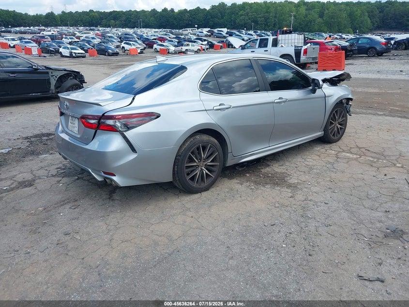 TOYOTA CAMRY - zdjęcie 4