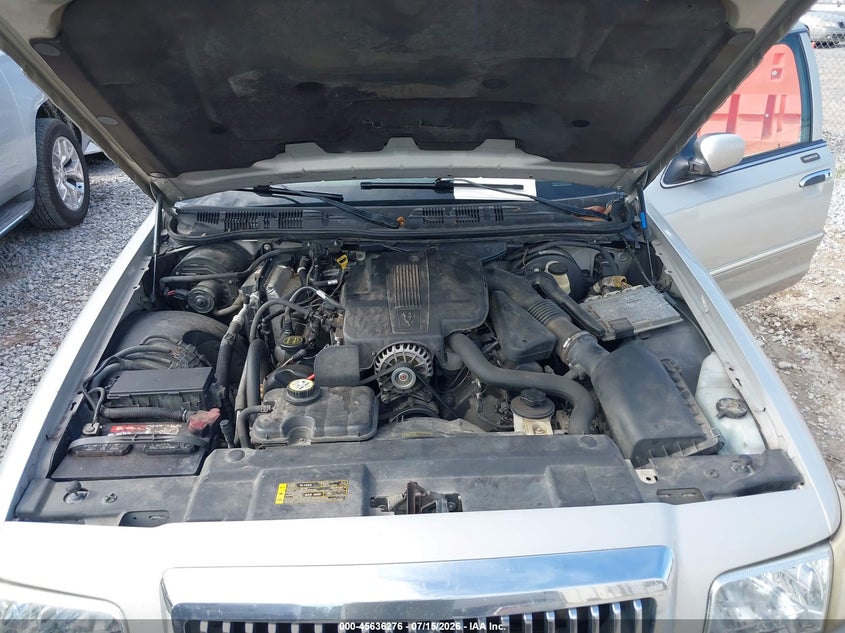 2008 Mercury Grand Marquis Gs VIN: 2MEFM74V08X639763 Lot: 45636276