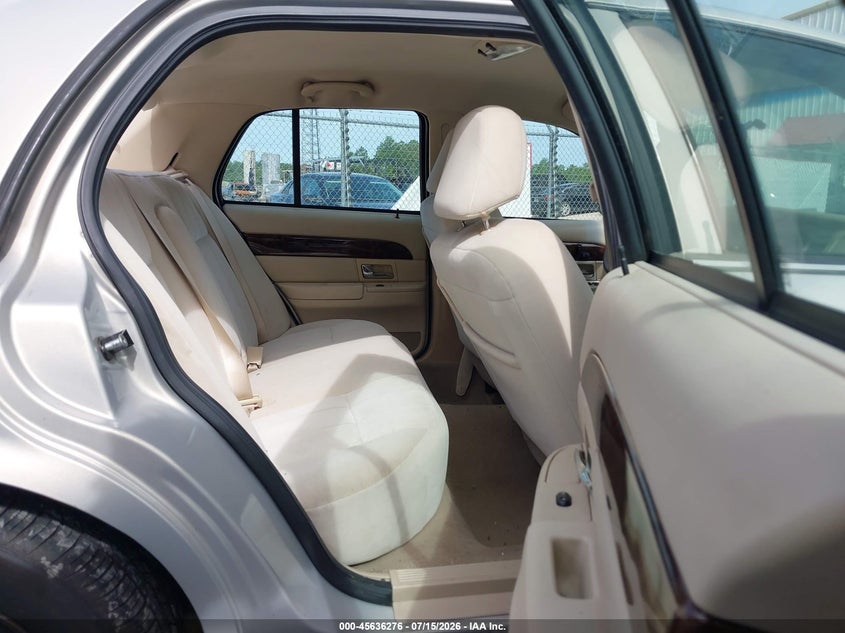 2008 Mercury Grand Marquis Gs VIN: 2MEFM74V08X639763 Lot: 45636276