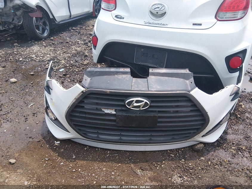 2016 Hyundai Veloster Turbo R-Spec VIN: KMHTC6AE5GU279557 Lot: 45636337