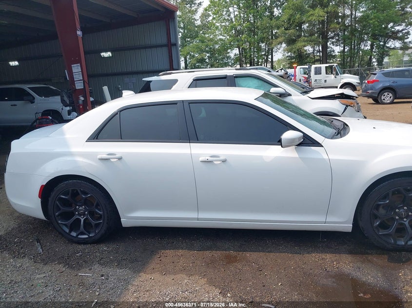 2019 Chrysler 300 300S VIN: 2C3CCABGXKH516129 Lot: 45636371
