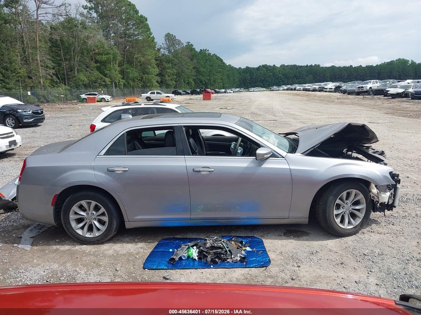 2015 Chrysler 300 Limited VIN: 2C3CCAAG9FH807003 Lot: 45636401