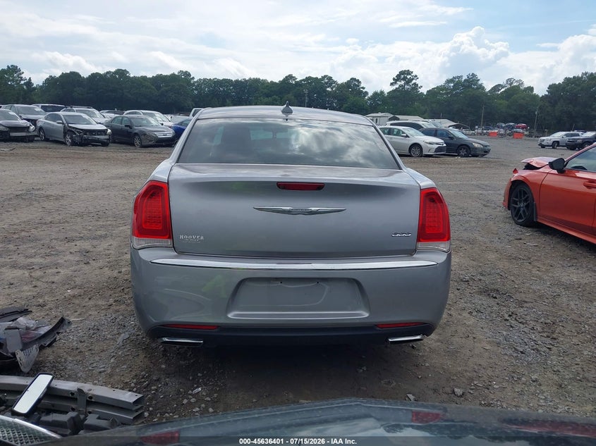 2015 Chrysler 300 Limited VIN: 2C3CCAAG9FH807003 Lot: 45636401