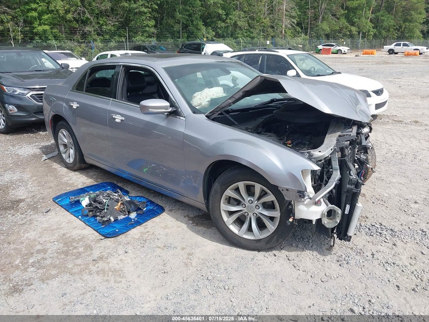 2015 Chrysler 300 Limited VIN: 2C3CCAAG9FH807003 Lot: 45636401