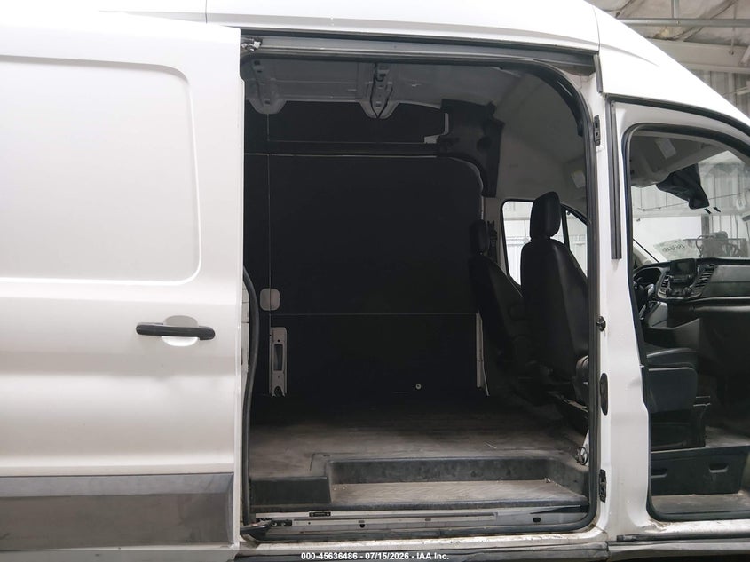 AtlanticExpress - Ford Transit-250