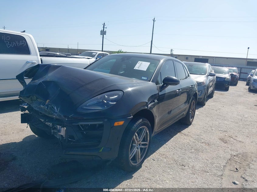 2024 Porsche Macan T VIN: WP1AA2A50RLB12038 Lot: 45636565