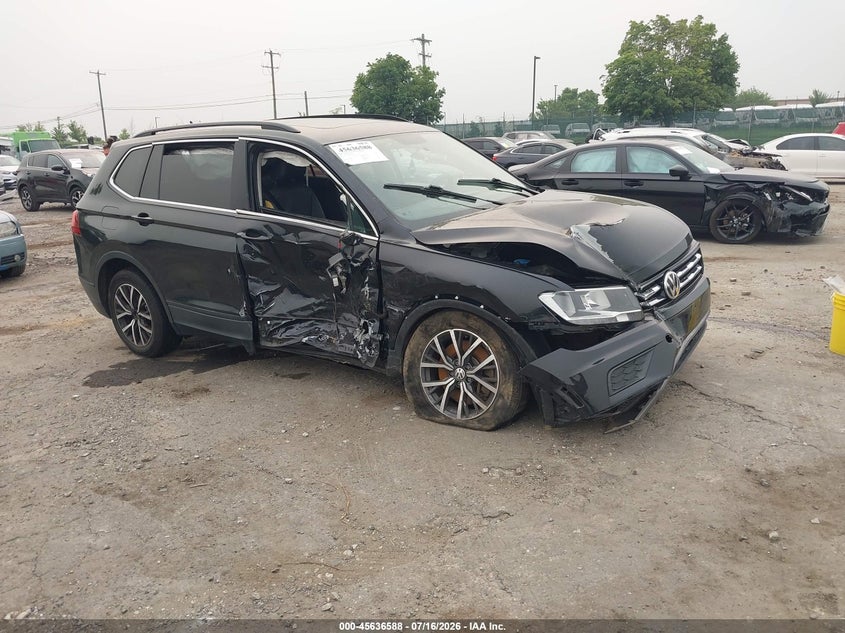 2019 VOLKSWAGEN TIGUAN auction photo 1
