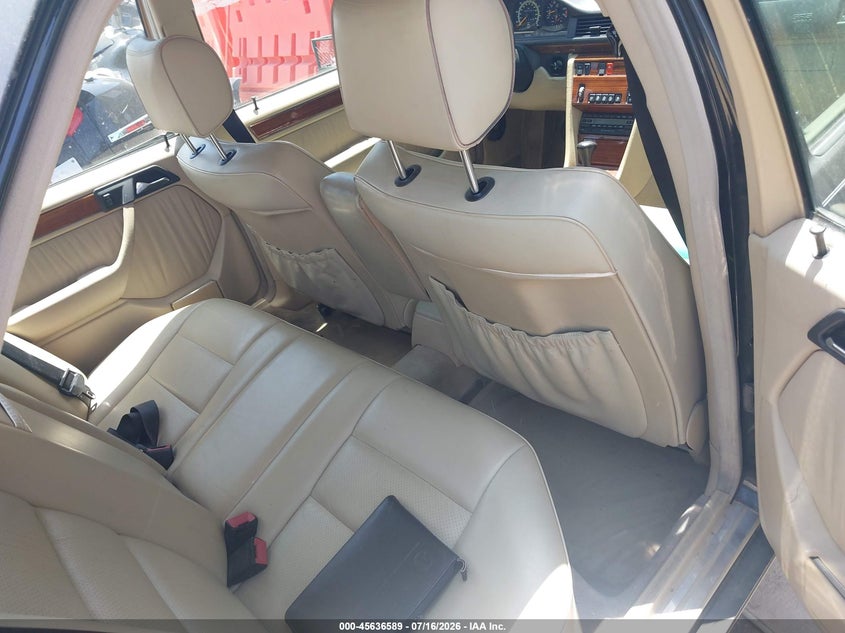 1992 Mercedes-Benz 300 E VIN: WDBEA30E6NB613038 Lot: 45636589