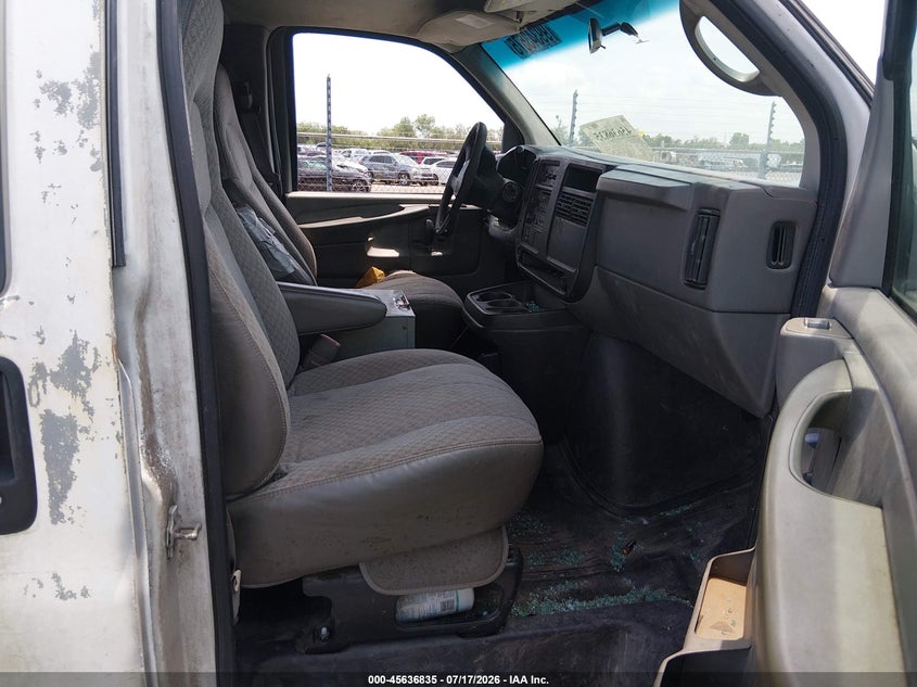 2006 CHEVROLET EXPRESS auction photo 5