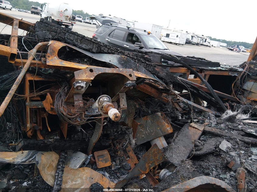 1999 Ford F550 Super Duty Stripped Chass VIN: 3FCNF53S3XJA03563 Lot: 45636868