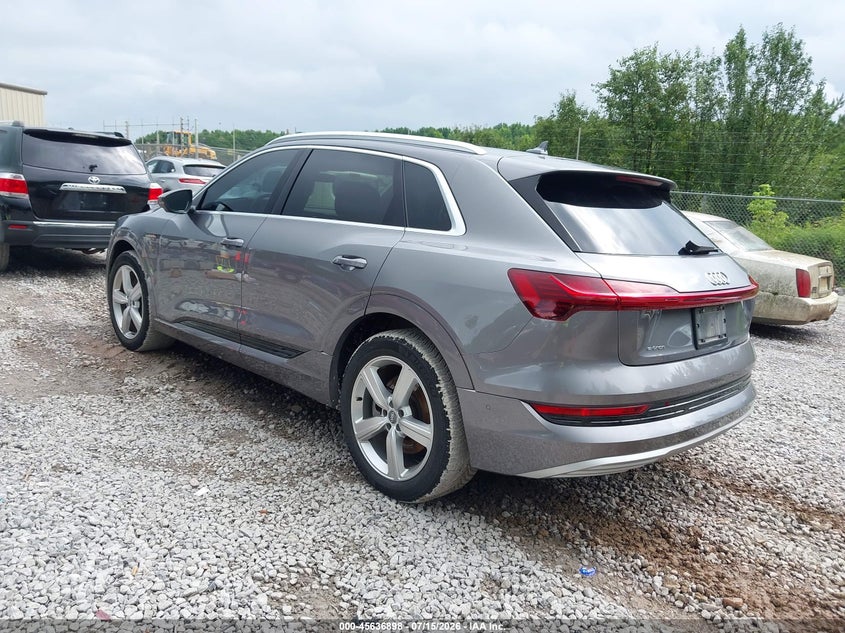Vin: wa1laage6kb008283, lot: 46135399, audi e-tron premium plus 20193