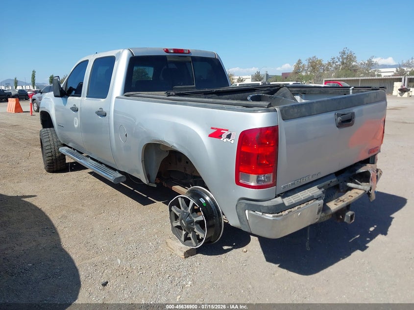 2010 GMC SIERRA 2500HD auction photo 3