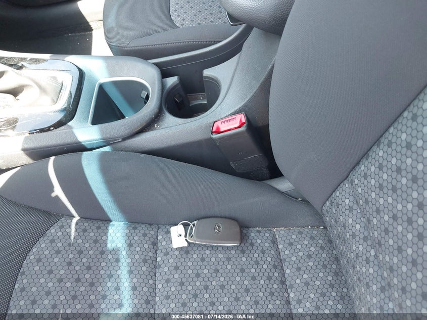 2018 HYUNDAI IONIQ HYBRID BLUE — Photo 11