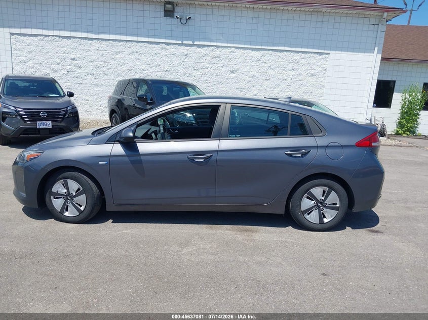2018 HYUNDAI IONIQ HYBRID BLUE — Photo 14
