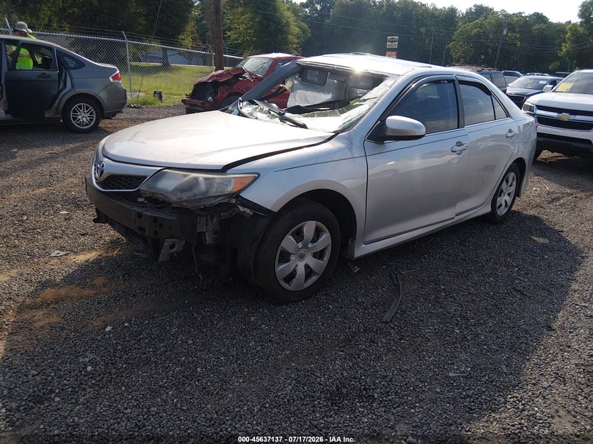 2014 TOYOTA CAMRY auction photo 2