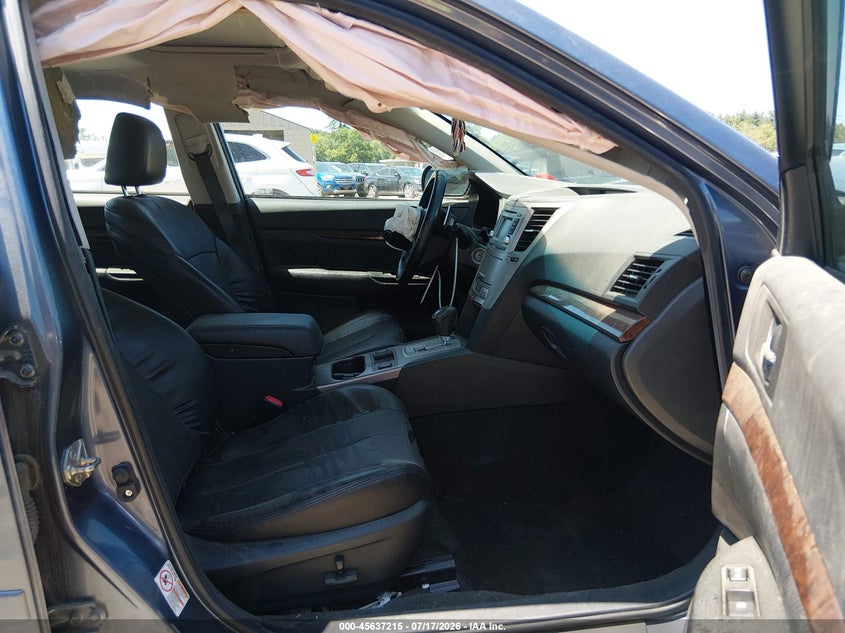 2013 SUBARU LEGACY auction photo 5