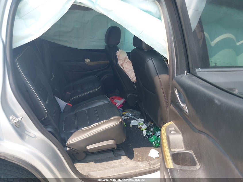 2017 GMC ACADIA auction photo 8