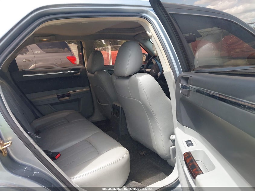 2006 Chrysler 300C VIN: 2C3LA63H96H450057 Lot: 45637363