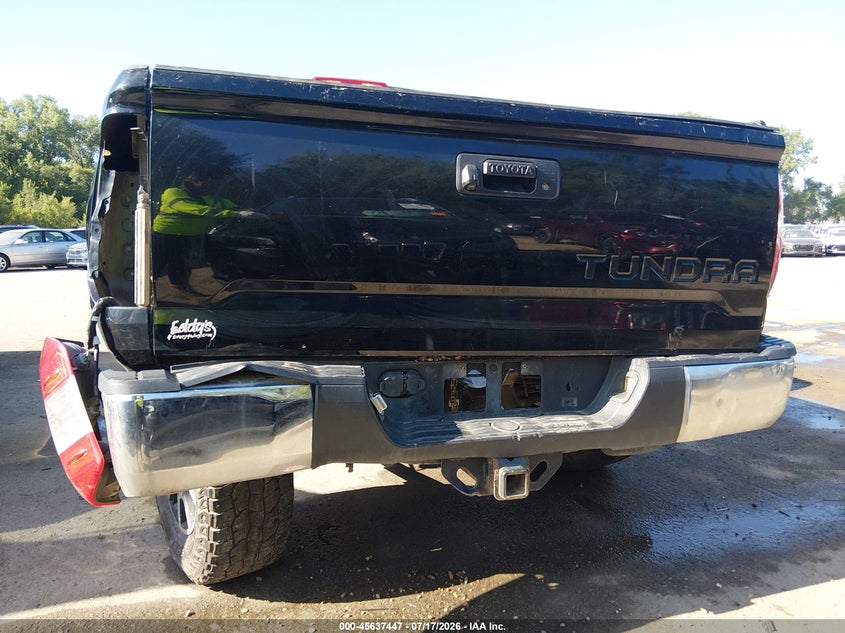 2016 Toyota Tundra Sr5 5.7L V8 VIN: 5TFDW5F15GX545643 Lot: 45637447