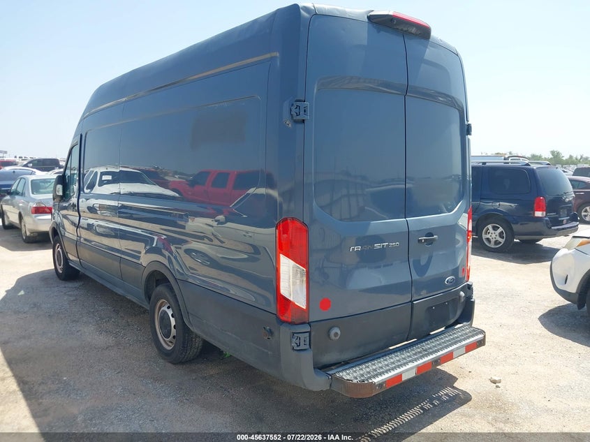2019 FORD TRANSIT-250 auction photo 3