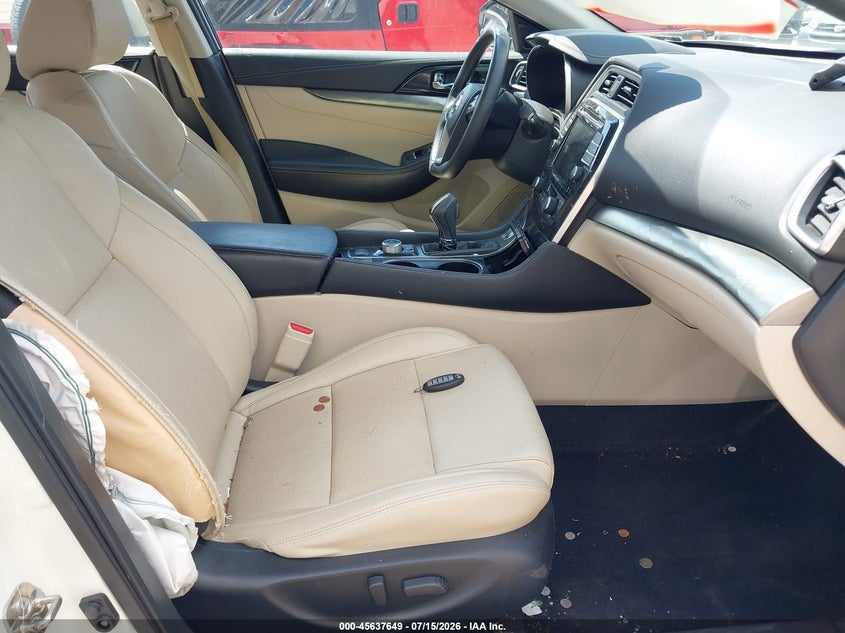 2019 NISSAN MAXIMA auction photo 5