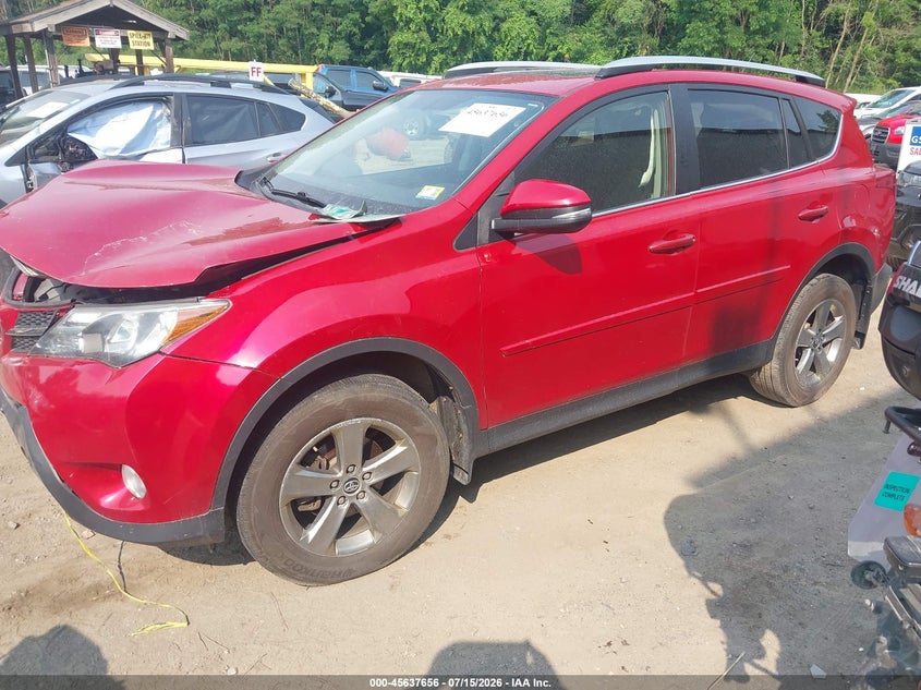 2015 Toyota RAV 4, Front End, IAAI, VIN JTMRFREV5FD173612 — photo 2