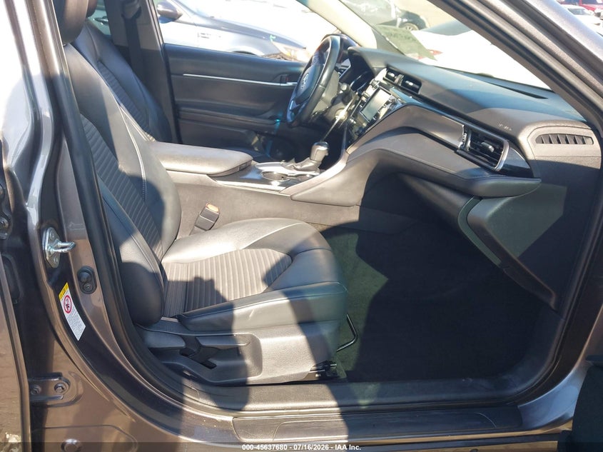 2019 TOYOTA CAMRY auction photo 5