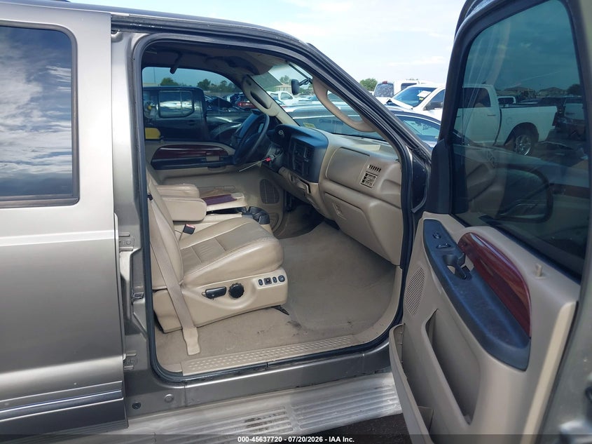 2005 FORD EXCURSION auction photo 5
