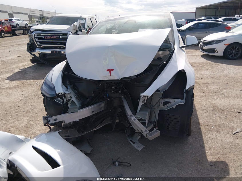2025 Tesla Model Y Long Range Dual Motor All-Wheel Drive VIN: 7SAYGAEE9SF256864 Lot: 45637811